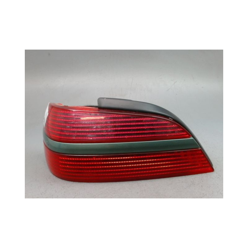 FEU ARRIERE GAUCHE  PEUGEOT 406 BERL. Phase 2 1999-2004