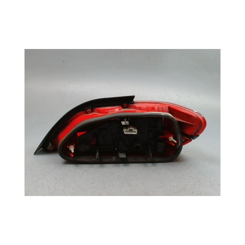 FEU ARRIERE GAUCHE  PEUGEOT 406 BERL. Phase 2 1999-2004