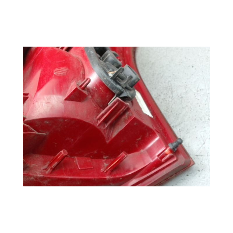 FEU ARRIERE GAUCHE  PEUGEOT 5008 MONOSP. I Phase 1 2009-2013