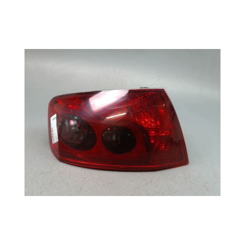 FEU ARRIERE GAUCHE  PEUGEOT 407 BERL. Phase 1 2004-2008