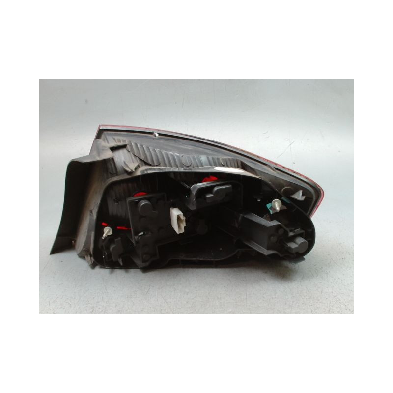 FEU ARRIERE GAUCHE  PEUGEOT 407 BERL. Phase 1 2004-2008