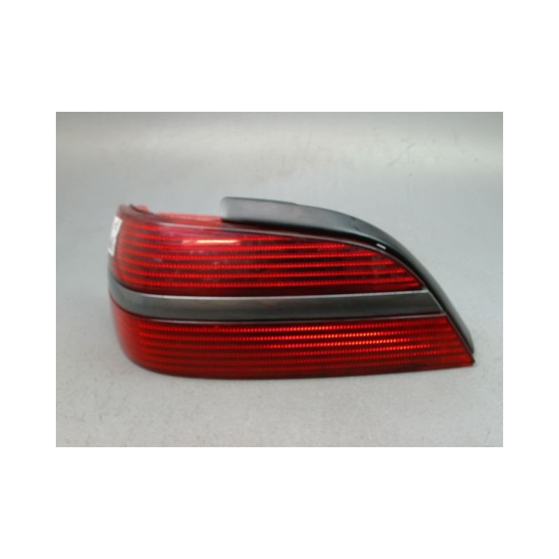 FEU ARRIERE GAUCHE  PEUGEOT 406 BERL. Phase 2 1999-2004