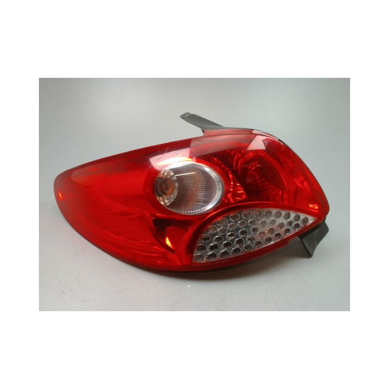 FEU ARRIERE GAUCHE  PEUGEOT 206 + 2009-2013