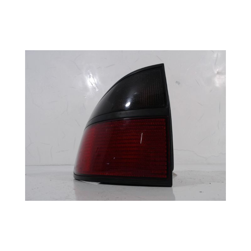 FEU ARRIERE GAUCHE  RENAULT LAGUNA -98