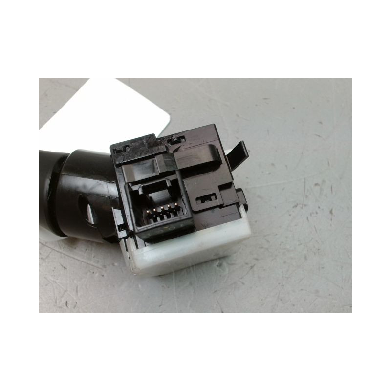 COMMANDE ECLAIRAGE PEUGEOT ION