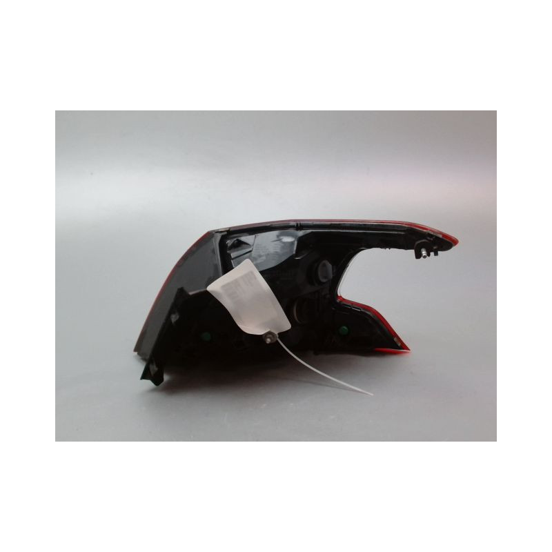 FEU ARRIERE GAUCHE  PEUGEOT 308 2011-