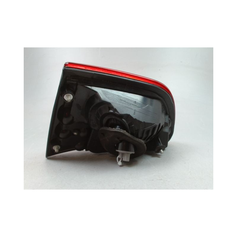 FEU ARRIERE INTERIEUR GAUCHE PEUGEOT 4007 BREAK 2007-2013