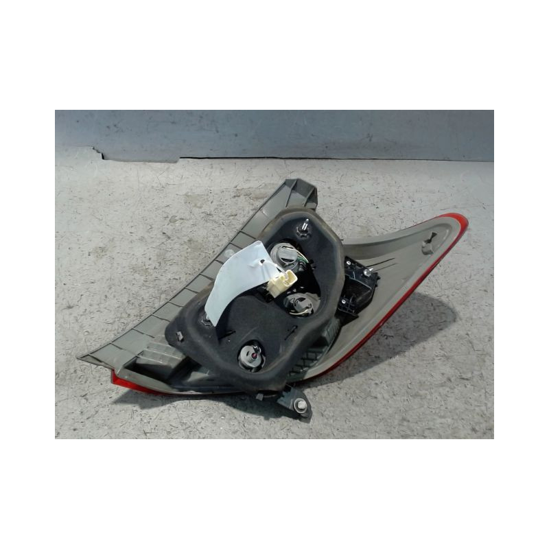 FEU ARRIERE GAUCHE  TOYOTA YARIS II 2010-