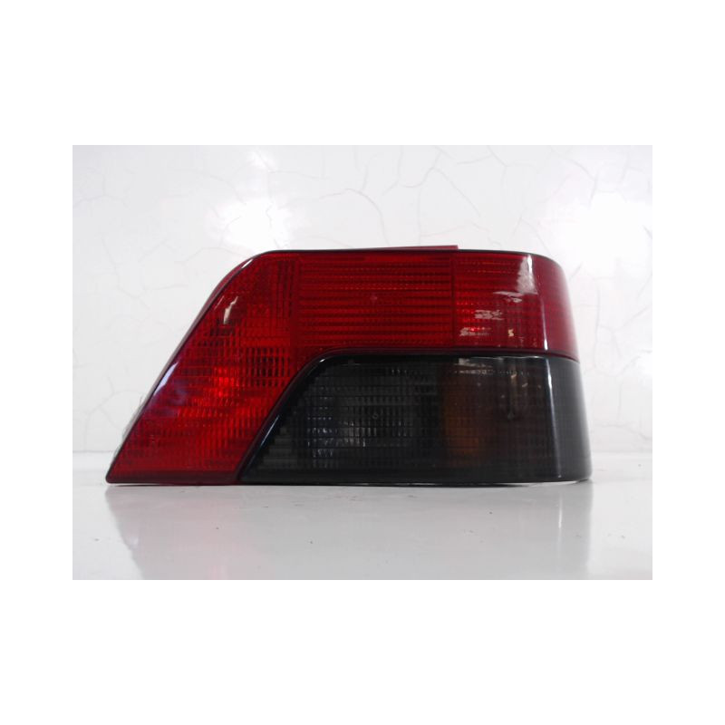 FEU ARRIERE DROIT PEUGEOT 309 89-93