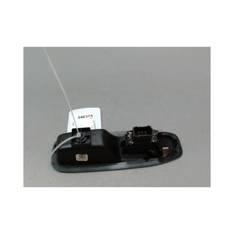 COMMANDE LEVE-GLACE PORTE AVD PEUGEOT 208