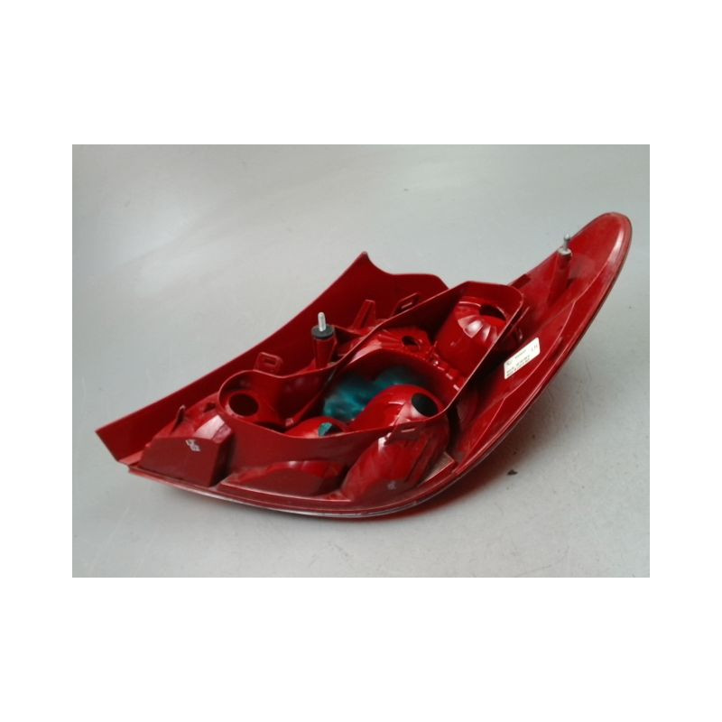 FEU ARRIERE GAUCHE  PEUGEOT 207 2006-2013