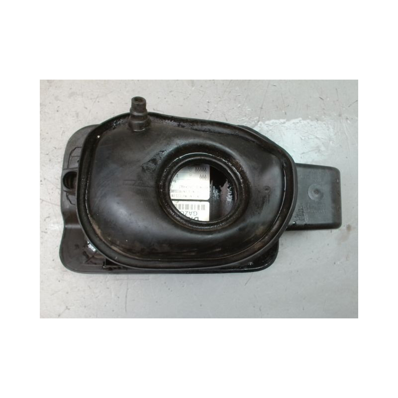 VOLET DE TRAPPE CARBURANT SEAT LEON 2009-