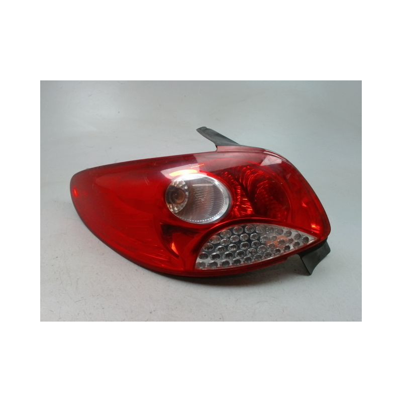 FEU ARRIERE GAUCHE  PEUGEOT 206 + 2009-2013