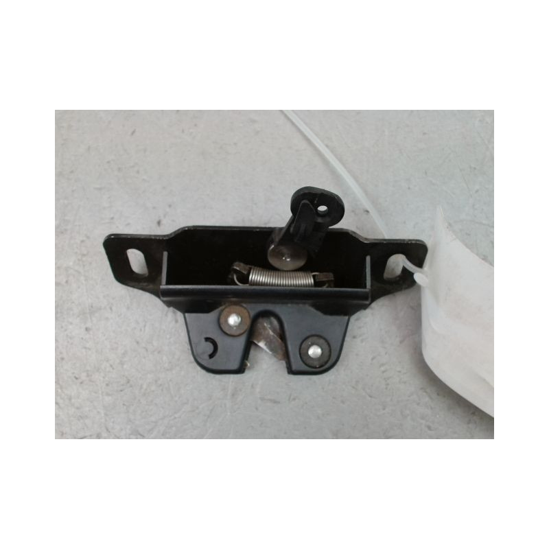 SERRURE HAYON  PEUGEOT 106 Phase 1 1991-1996