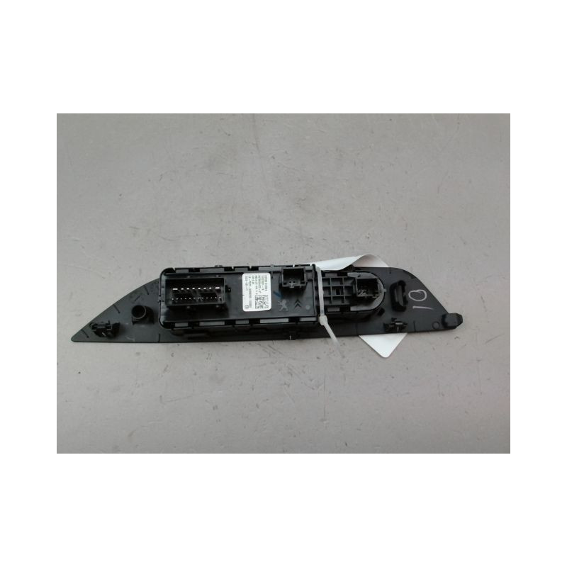 COMMANDE LEVE-GLACE PORTE AVG PEUGEOT 208
