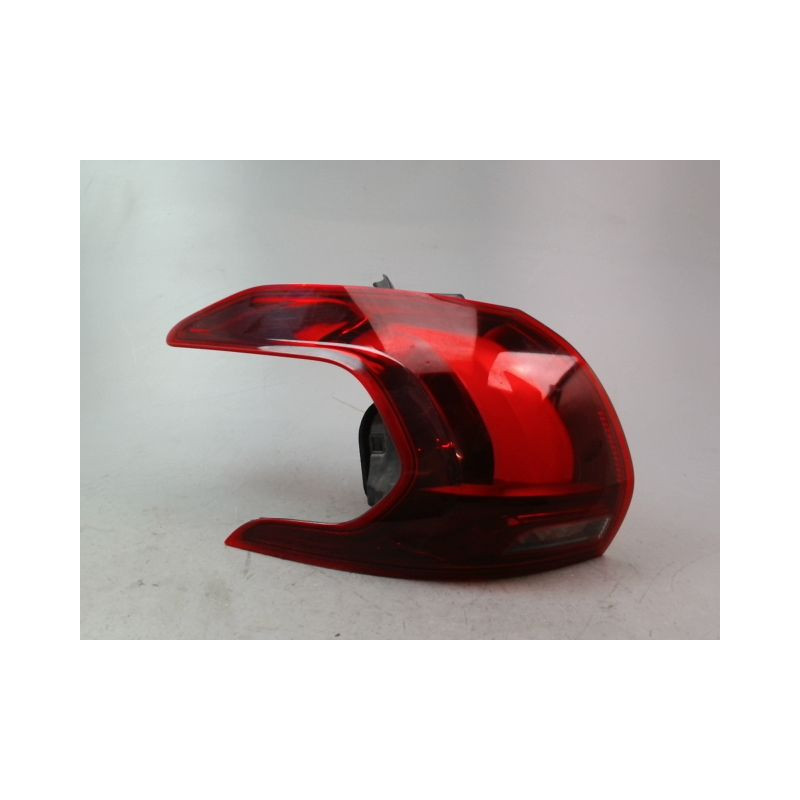 FEU ARRIERE GAUCHE  PEUGEOT 2008 Phase 1 2013-...