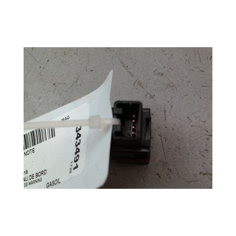 BOUTON DE WARNING NISSAN NOTE
