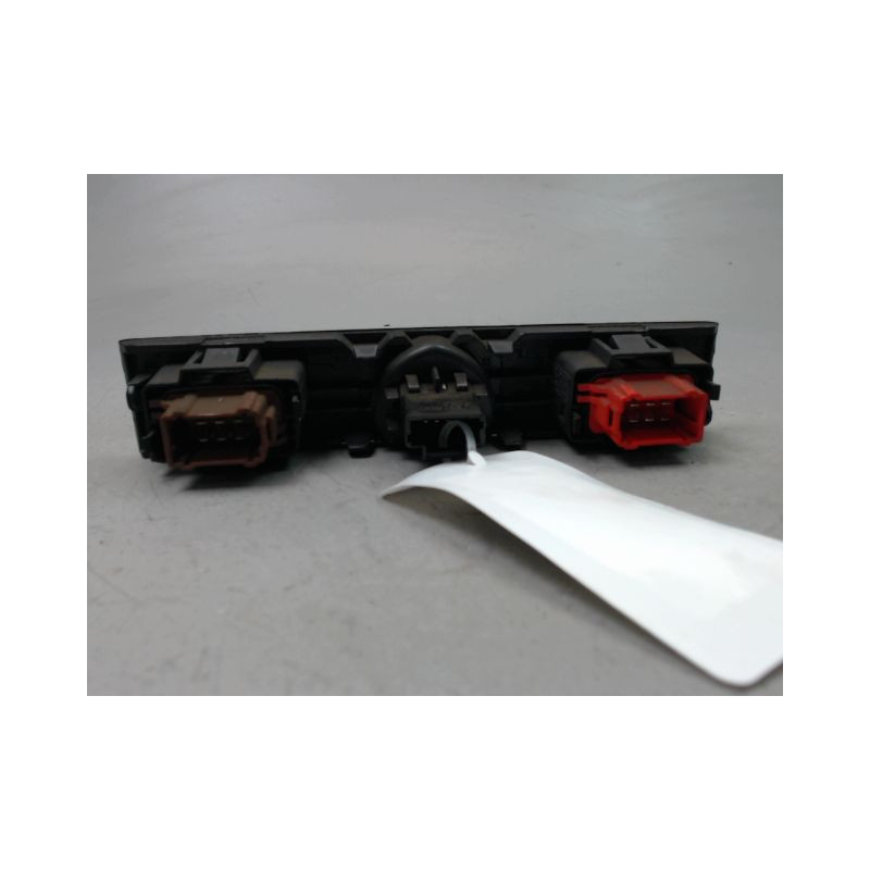 BOUTON DE WARNING RENAULT CLIO II Phase 2 2001-2006