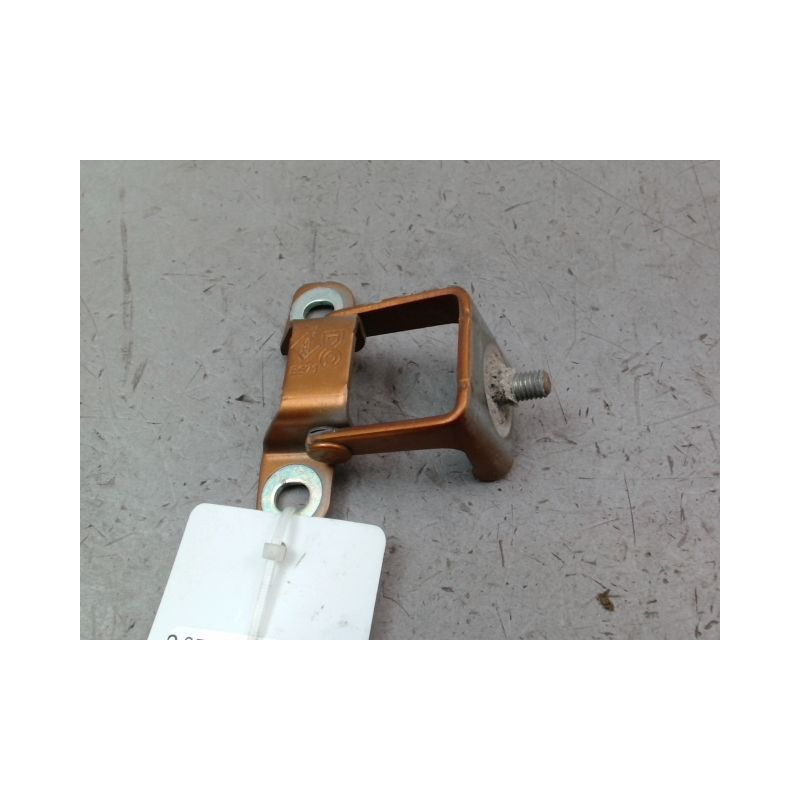 CHARNIERE HAYON G DACIA DUSTER 2010-