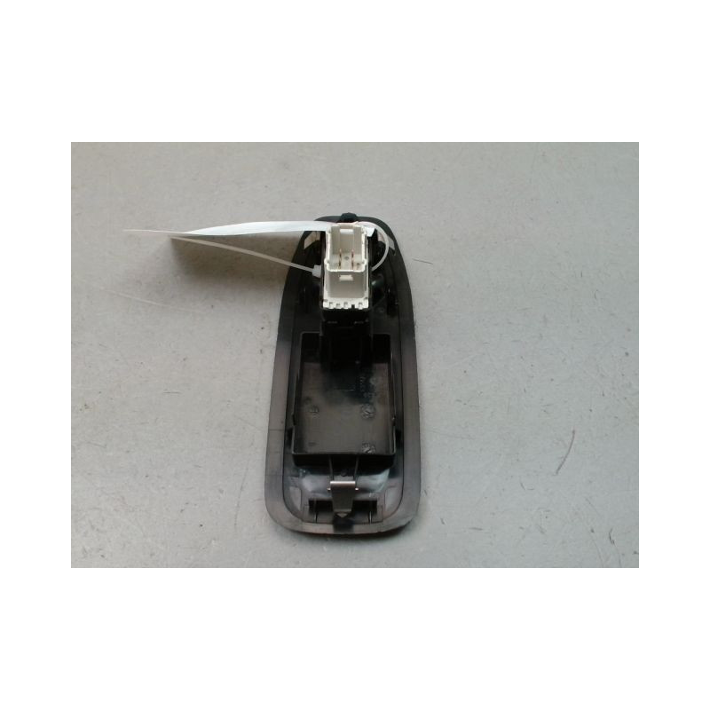 COMMANDE LEVE-GLACE PORTE AVD PEUGEOT 208 Phase 1 2012-...