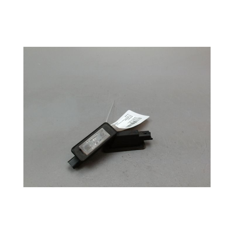 ECLAIREUR PLAQUE DE POLICE PEUGEOT 308 2011-