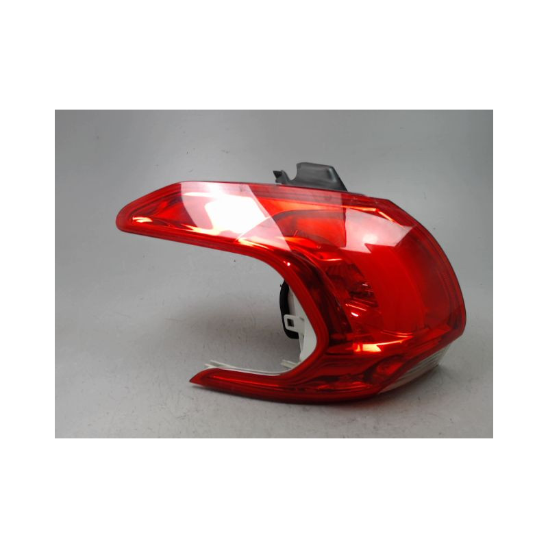 FEU ARRIERE GAUCHE  PEUGEOT 2008 Phase 1 2013-...