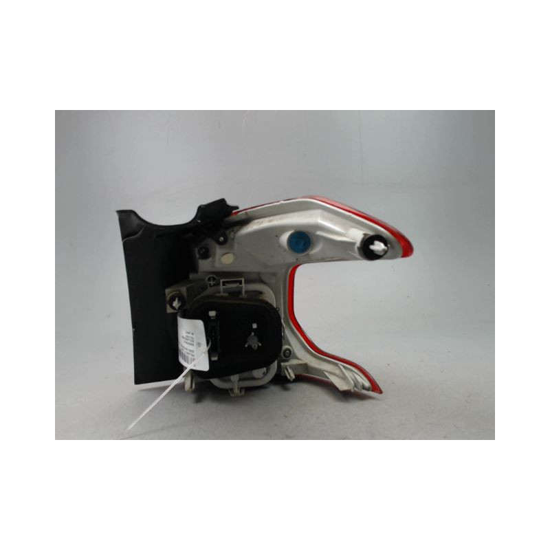 FEU ARRIERE GAUCHE  PEUGEOT 2008 Phase 1 2013-...