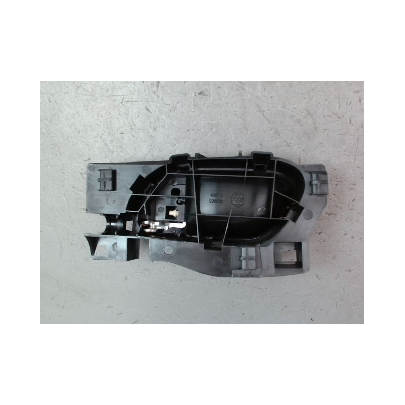 POIGNEE INTERIEURE PORTE AVANT DROIT PEUGEOT 208 Phase 1 2012-...