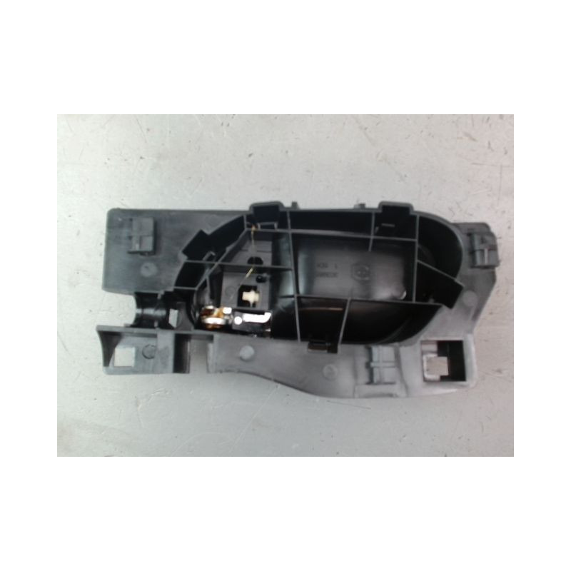 POIGNEE INTERIEURE PORTE AVANT DROIT PEUGEOT 208 Phase 1 2012-...