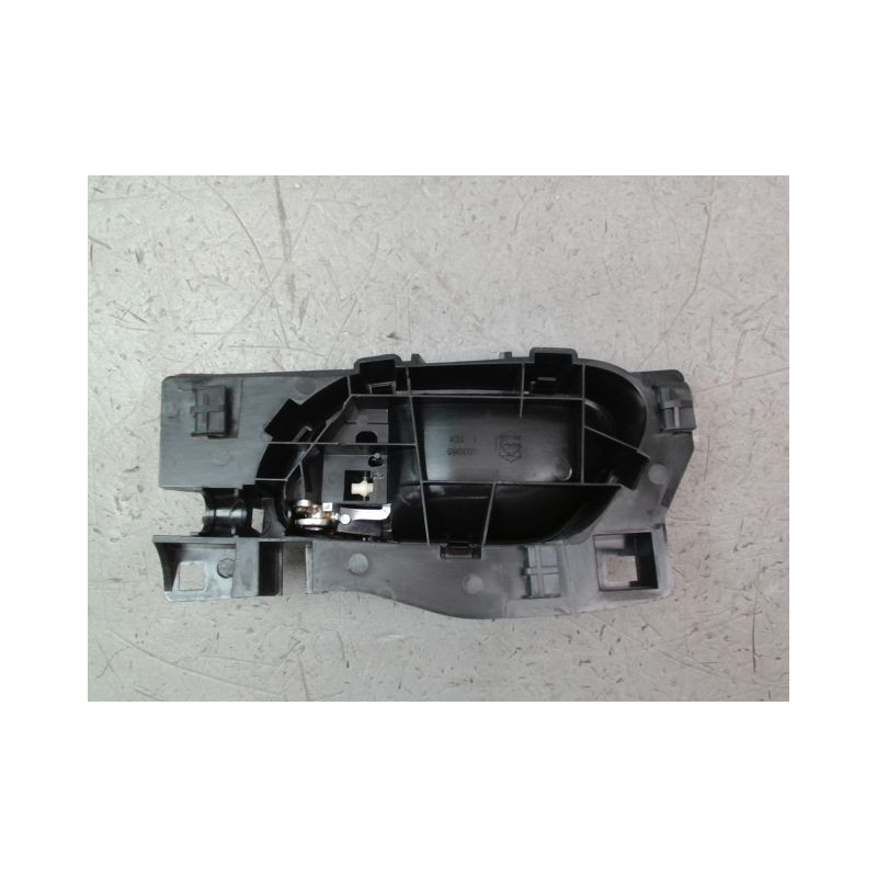 POIGNEE INTERIEURE PORTE AVANT DROIT PEUGEOT 2008 Phase 1 2013-...