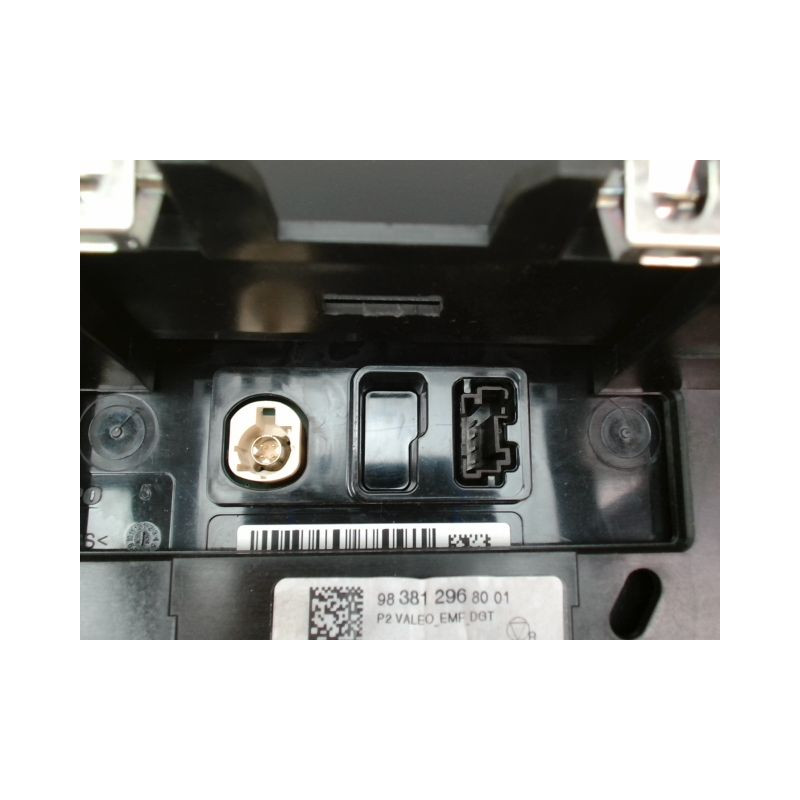 ECRAN GPS PEUGEOT 208