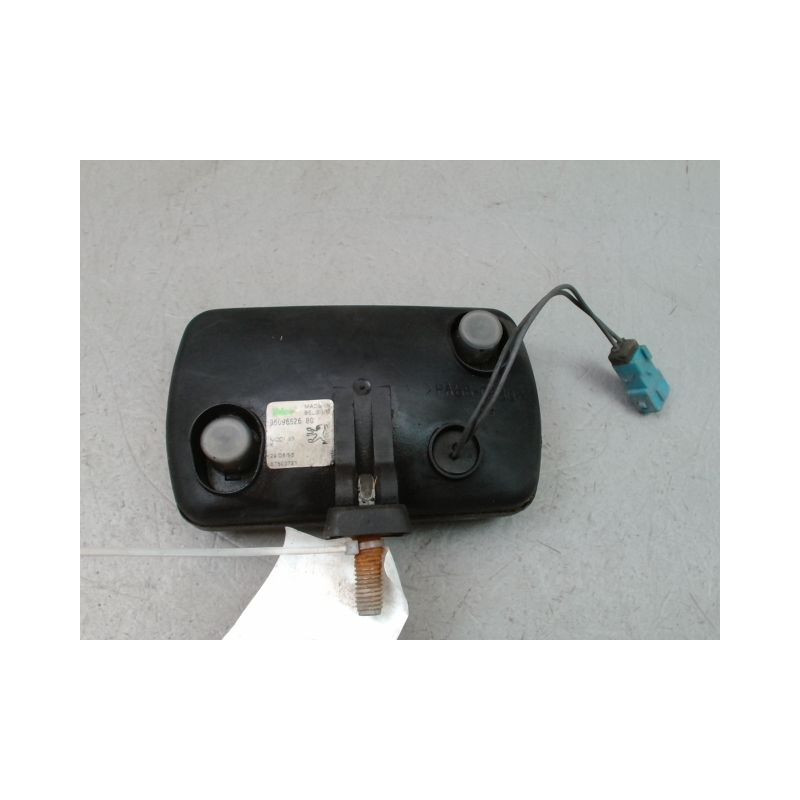 PHARE ANTIBROUILLARD AVANT GAUCHE PEUGEOT 106 Phase 1 1991-1996
