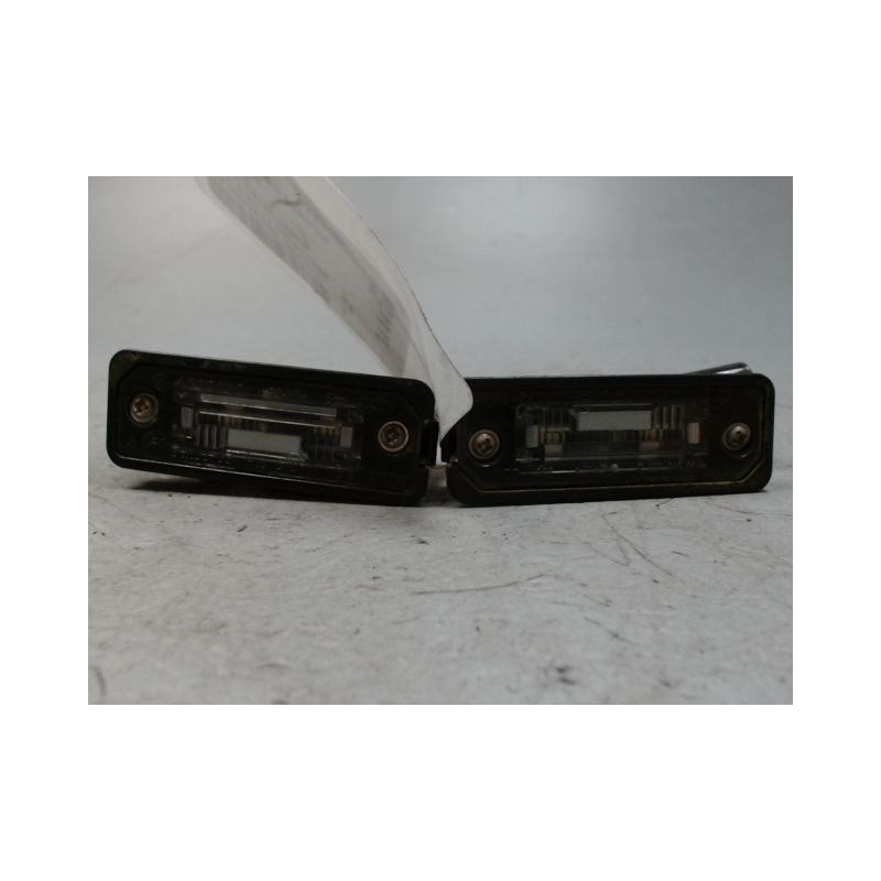 ECLAIREUR PLAQUE DE POLICE VOLKSWAGEN GOLF V 2003-2009