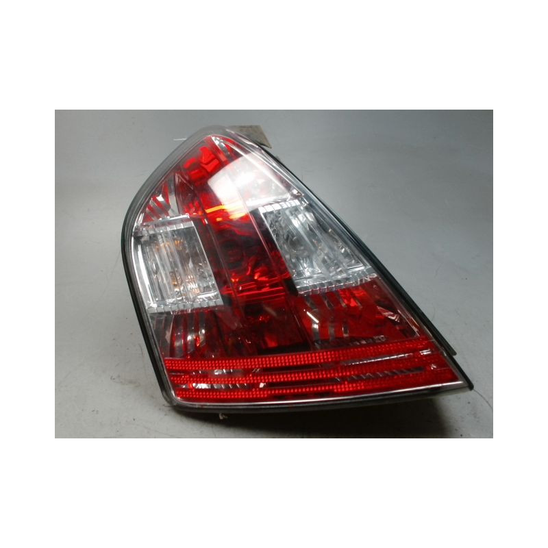 FEU ARRIERE GAUCHE  FIAT STILO 3P