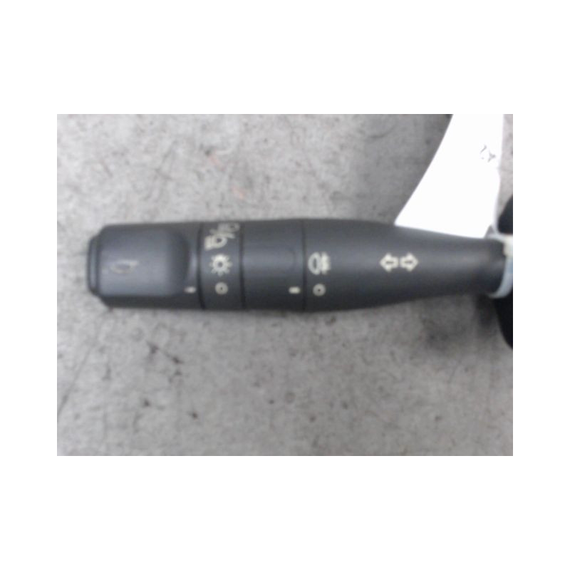 COMMANDE CLIGNOTANT CITROEN SAXO 99-