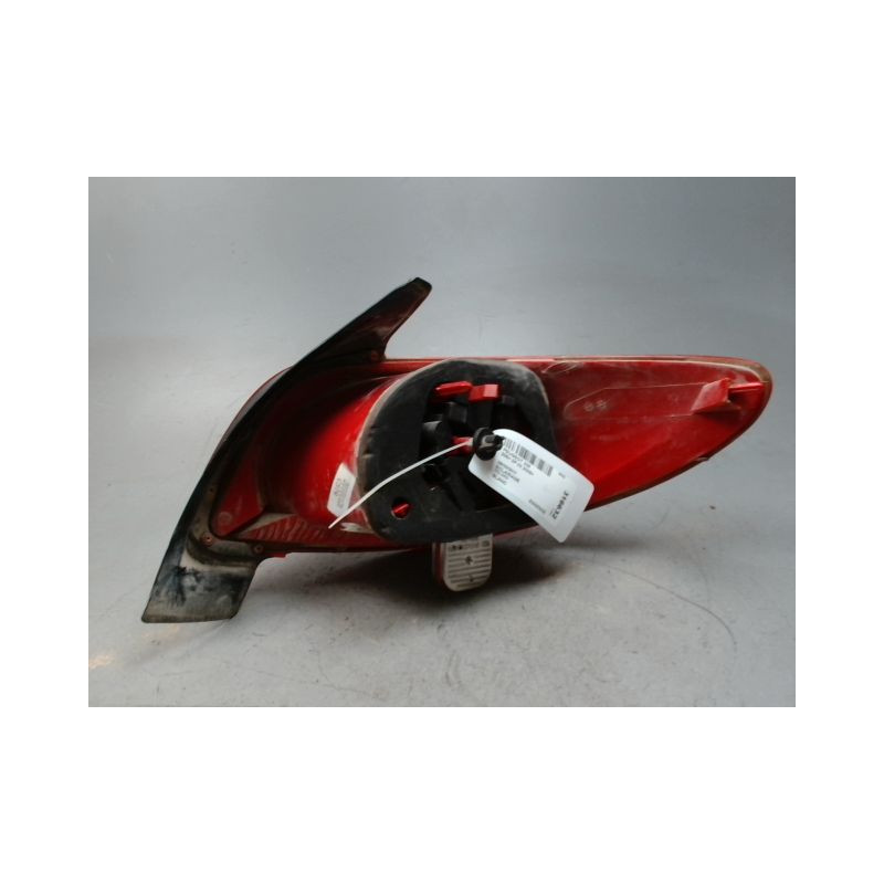 FEU ARRIERE GAUCHE  PEUGEOT 206+ 2009-