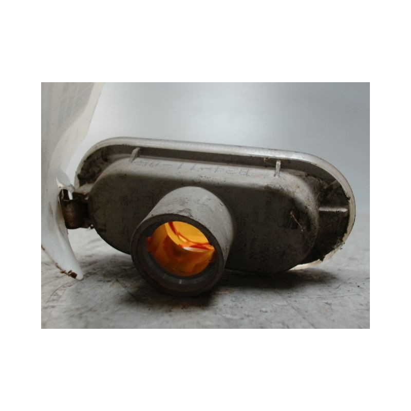 REPETITEUR AILE DROIT SEAT IBIZA 2006-