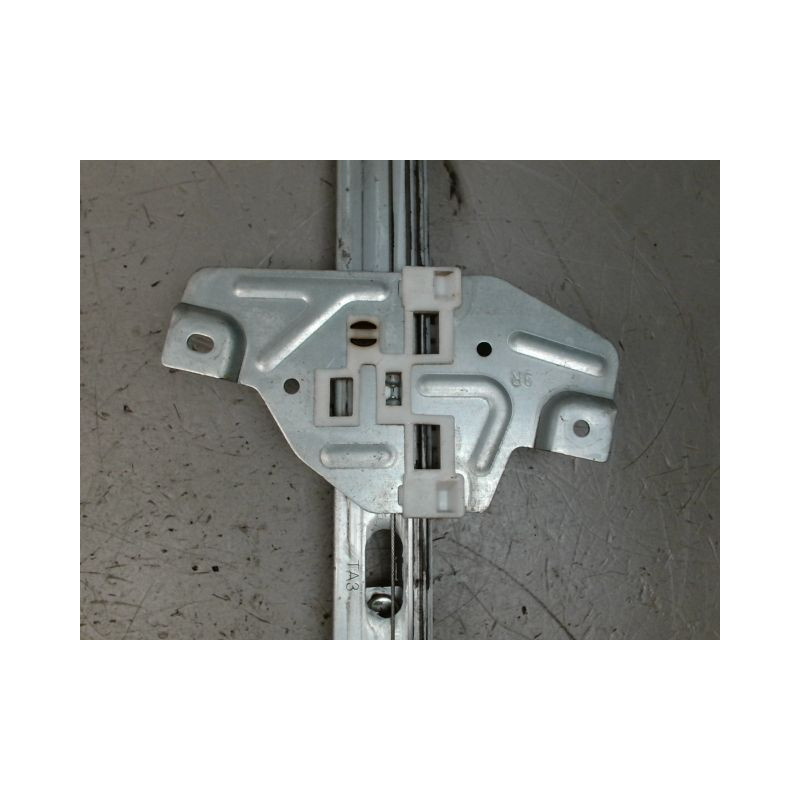 MECANISME+MOTEUR LEVE-GLACE AVANT DROIT KIA PICANTO