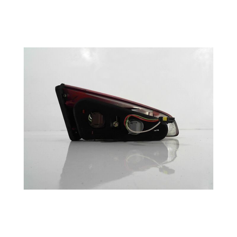 FEU ARRIERE INTERIEUR DROIT PEUGEOT 607 99-2004