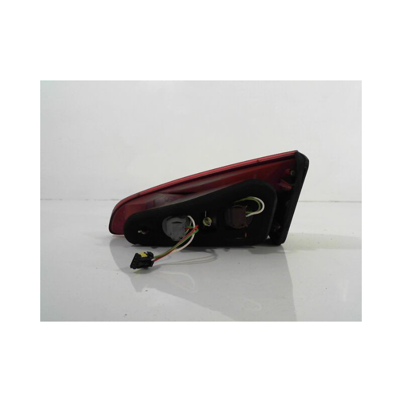 FEU ARRIERE INTERIEUR GAUCHE PEUGEOT 607 99-2004