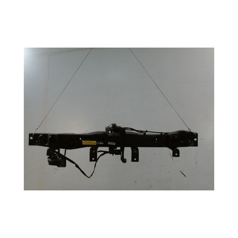 TRAVERSE SUPERIEURE ARMATURE AVANT NISSAN MICRA