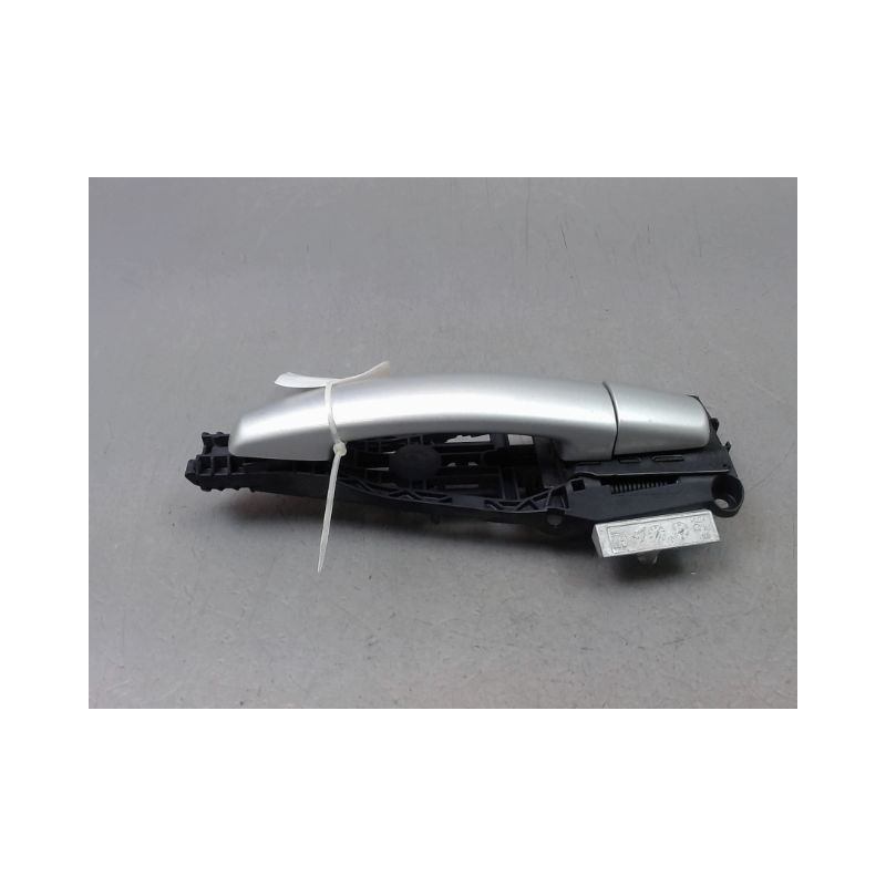 POIGNEE EXTERIEURE PORTE AVANT DROIT OPEL CORSA V (E) 2014-...