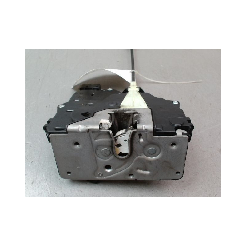 SYSTEME CONDAMNATION AVANT GAUCHE OPEL CORSA 2010-