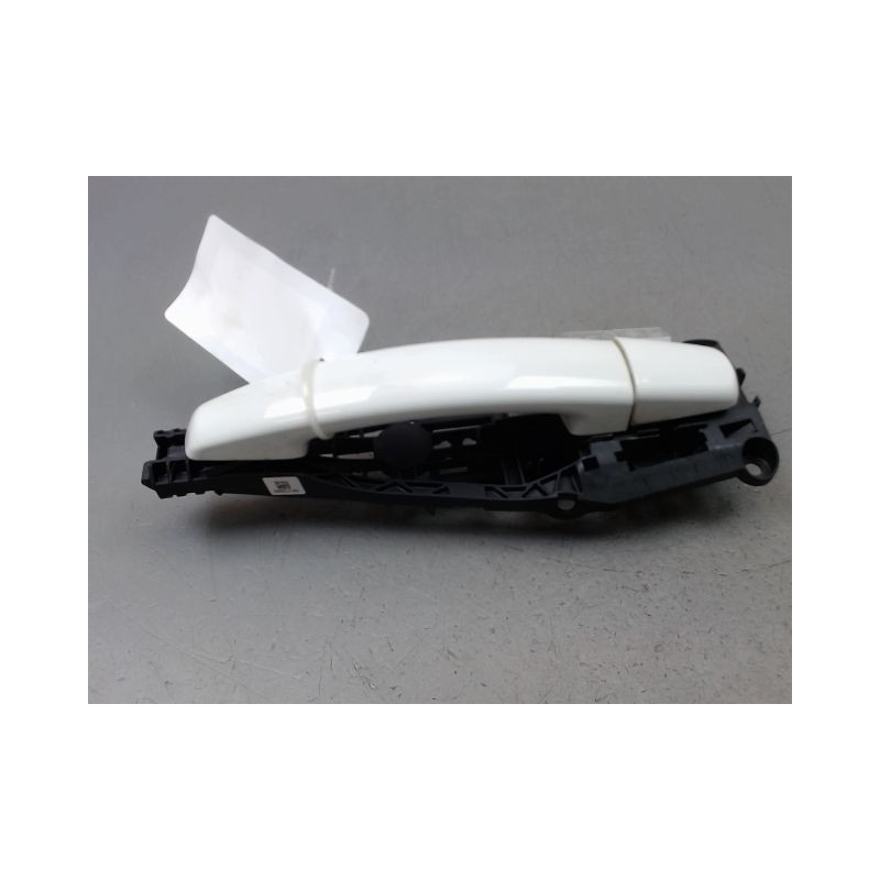 POIGNEE EXTERIEURE PORTE ARRIERE GAUCHE OPEL CORSA 2010-