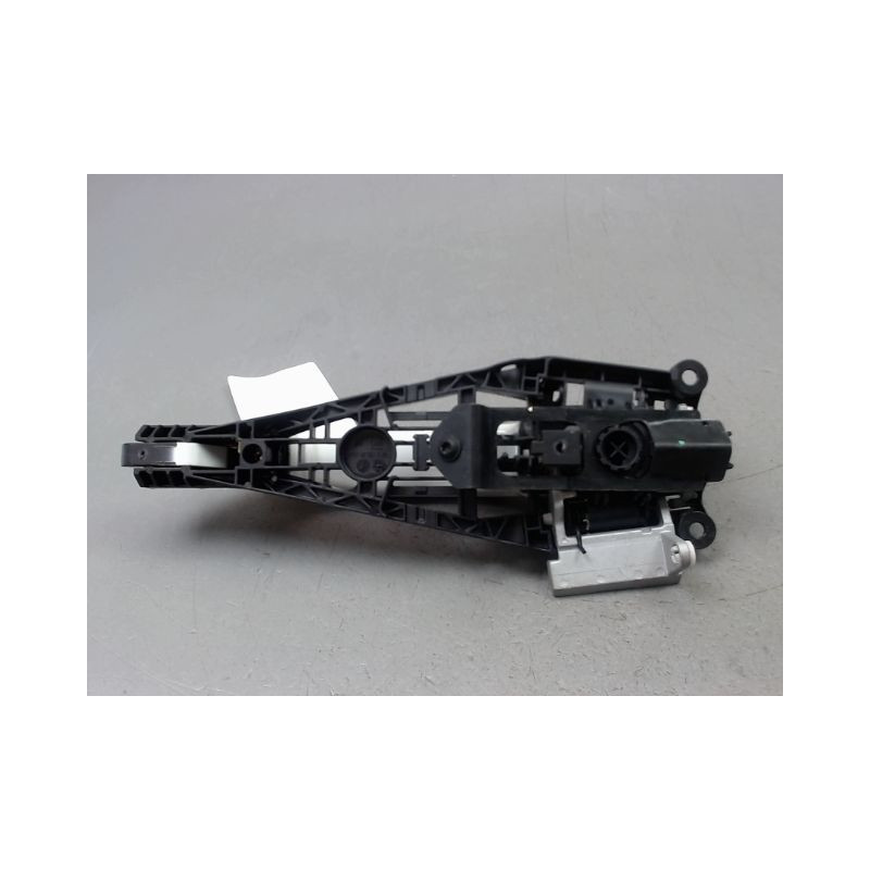 POIGNEE EXTERIEURE PORTE ARRIERE GAUCHE OPEL CORSA 2010-