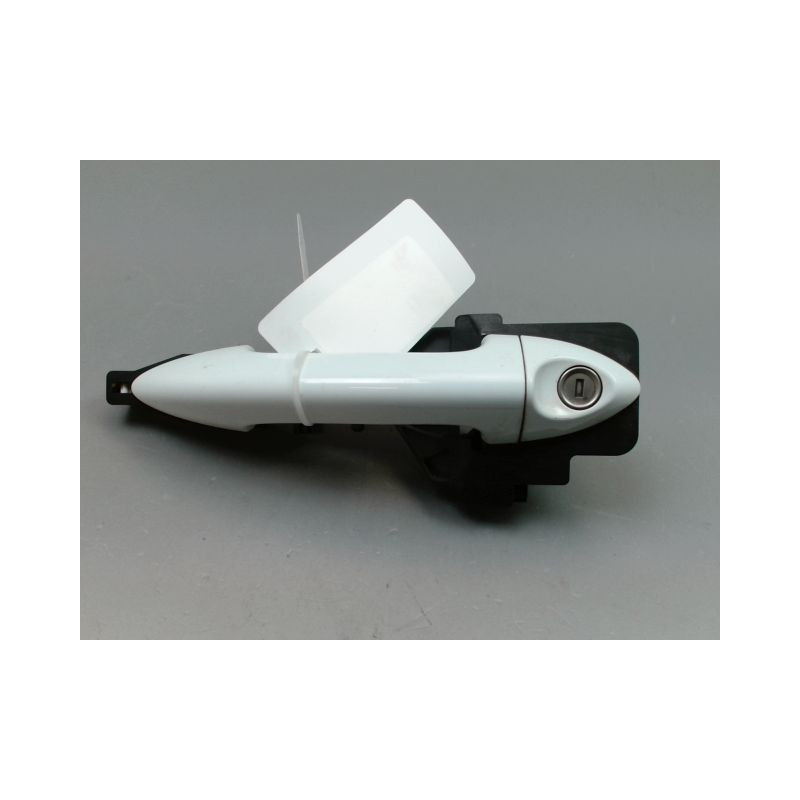 POIGNEE EXTERIEURE PORTE AVANT GAUCHE KIA VENGA 09-