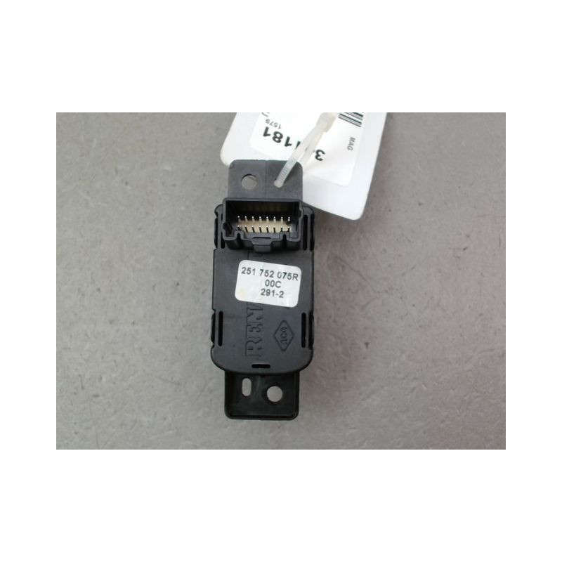 INTERIEUR COMMANDE FREIN A MAIN RENAULT IV