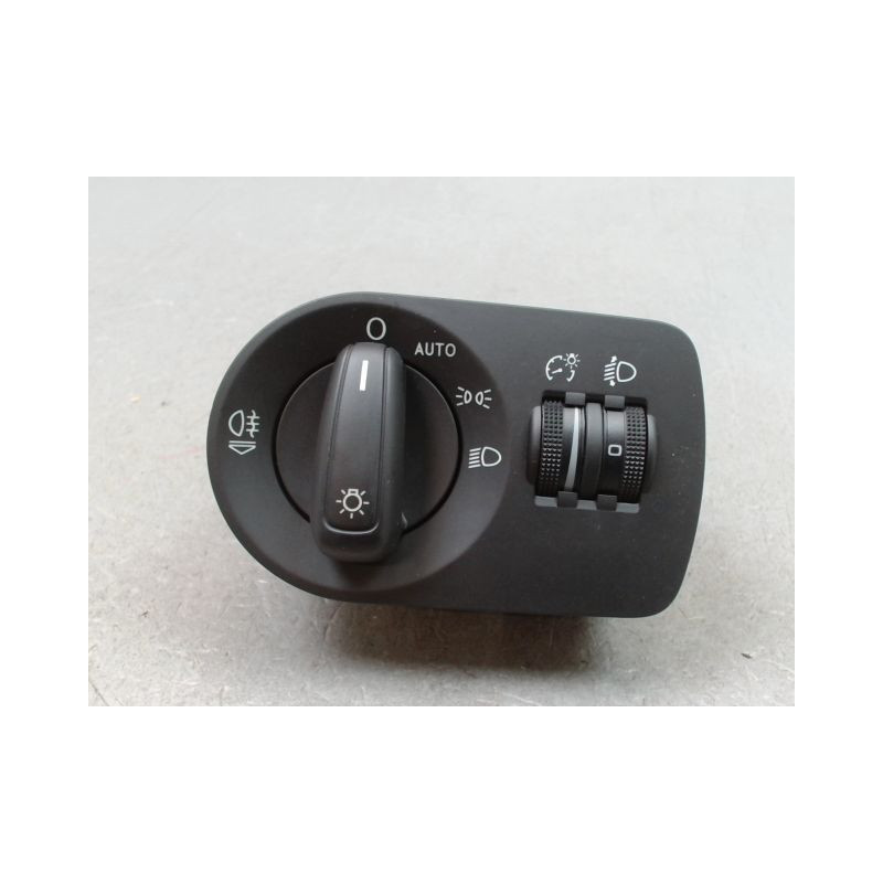 INTERIEUR COMMANDE PHARES AUDI A1