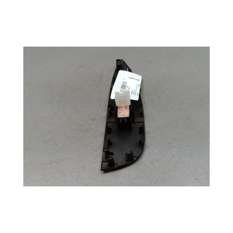 COMMANDE LEVE-GLACE PORTE AVD NISSAN X - TRAIL 2004-