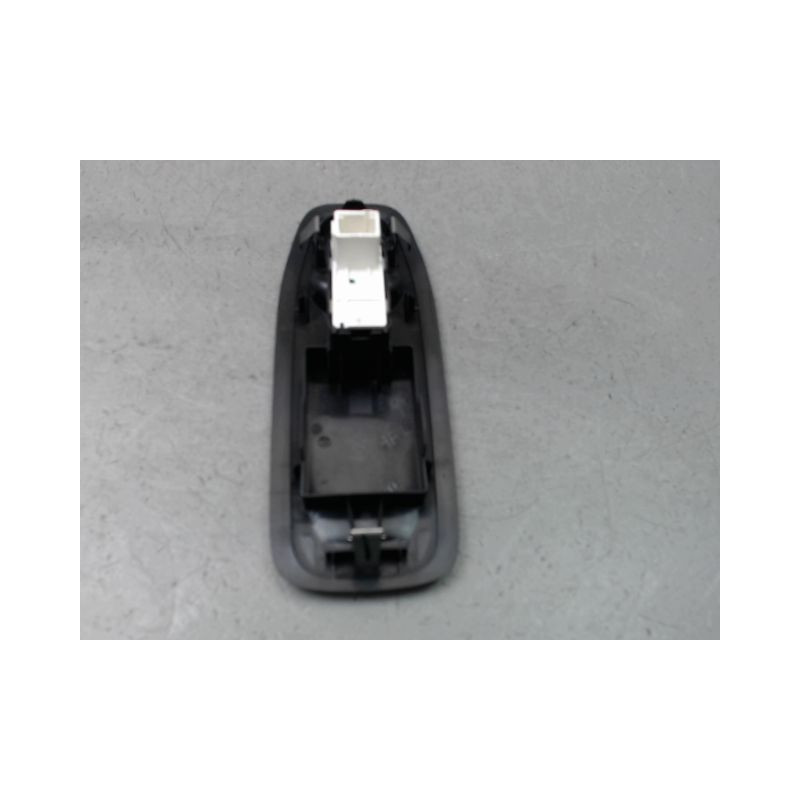 COMMANDE LEVE-GLACE PORTE AVD PEUGEOT 208 Phase 1 2012-...
